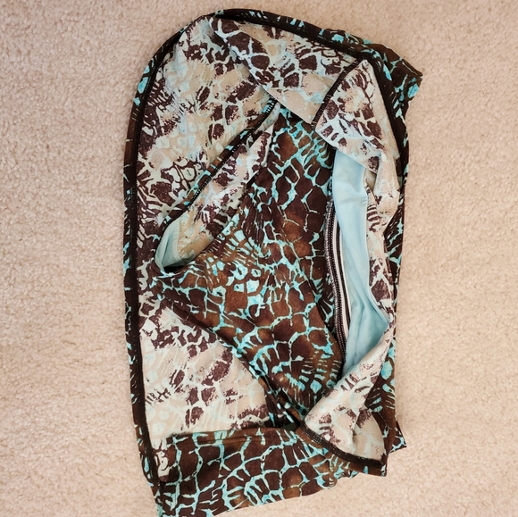 Sunsets swim bottom skirt size medium - Picture 4 of 4